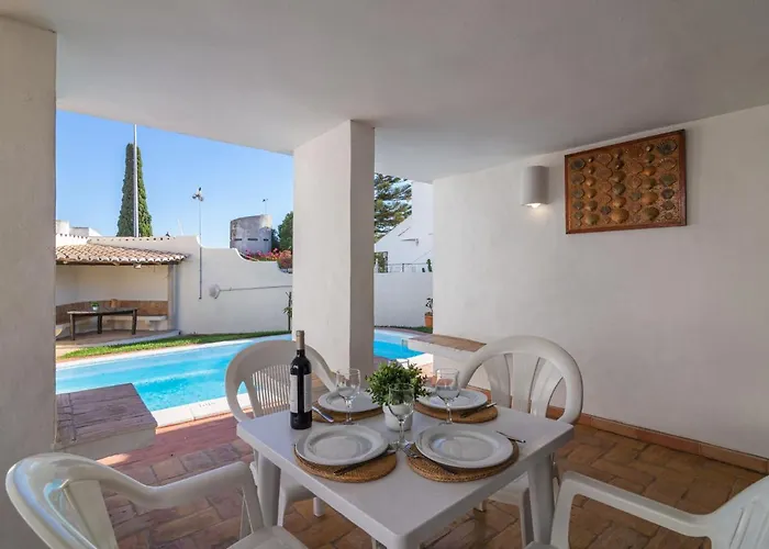 Genoveva By Interhome