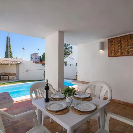 Genoveva By Interhome